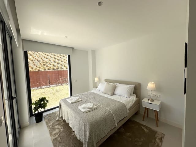 Apartamento de 3 habitaciones en Fuengirola en venta con piscina garaje - 689.500 € (Ref: 8538302)