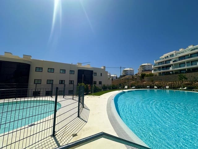 Apartamento de 3 habitaciones en Fuengirola en venta con piscina garaje - 689.500 € (Ref: 8538302)