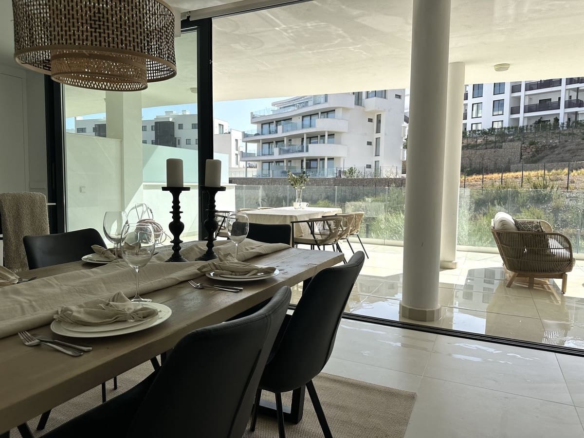 Apartamento de 3 habitaciones en Fuengirola en venta con piscina garaje - 689.500 € (Ref: 8538302)
