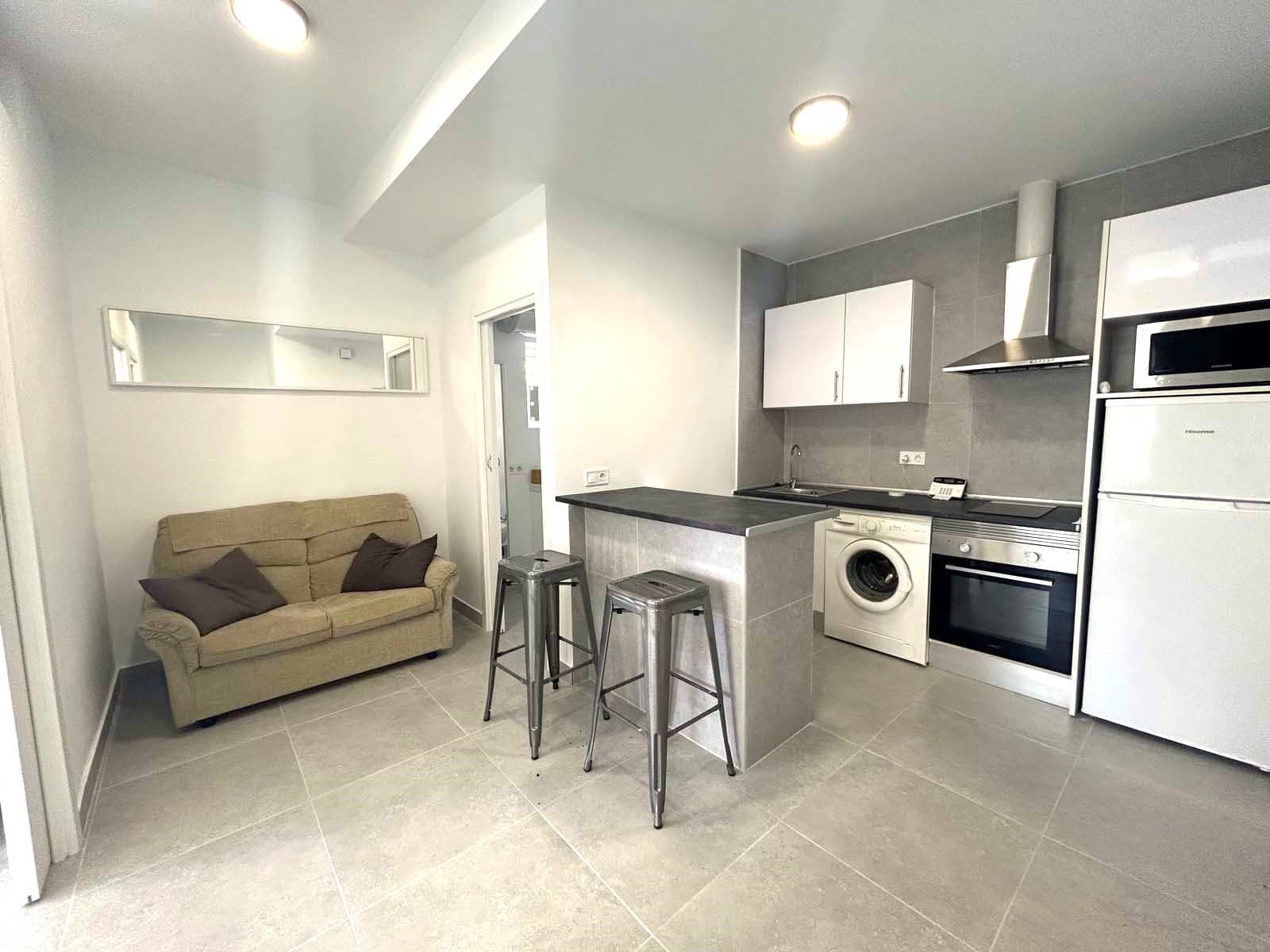 Apartamento de 2 habitaciones en Fuengirola en venta - 230.000 € (Ref: 8574067)