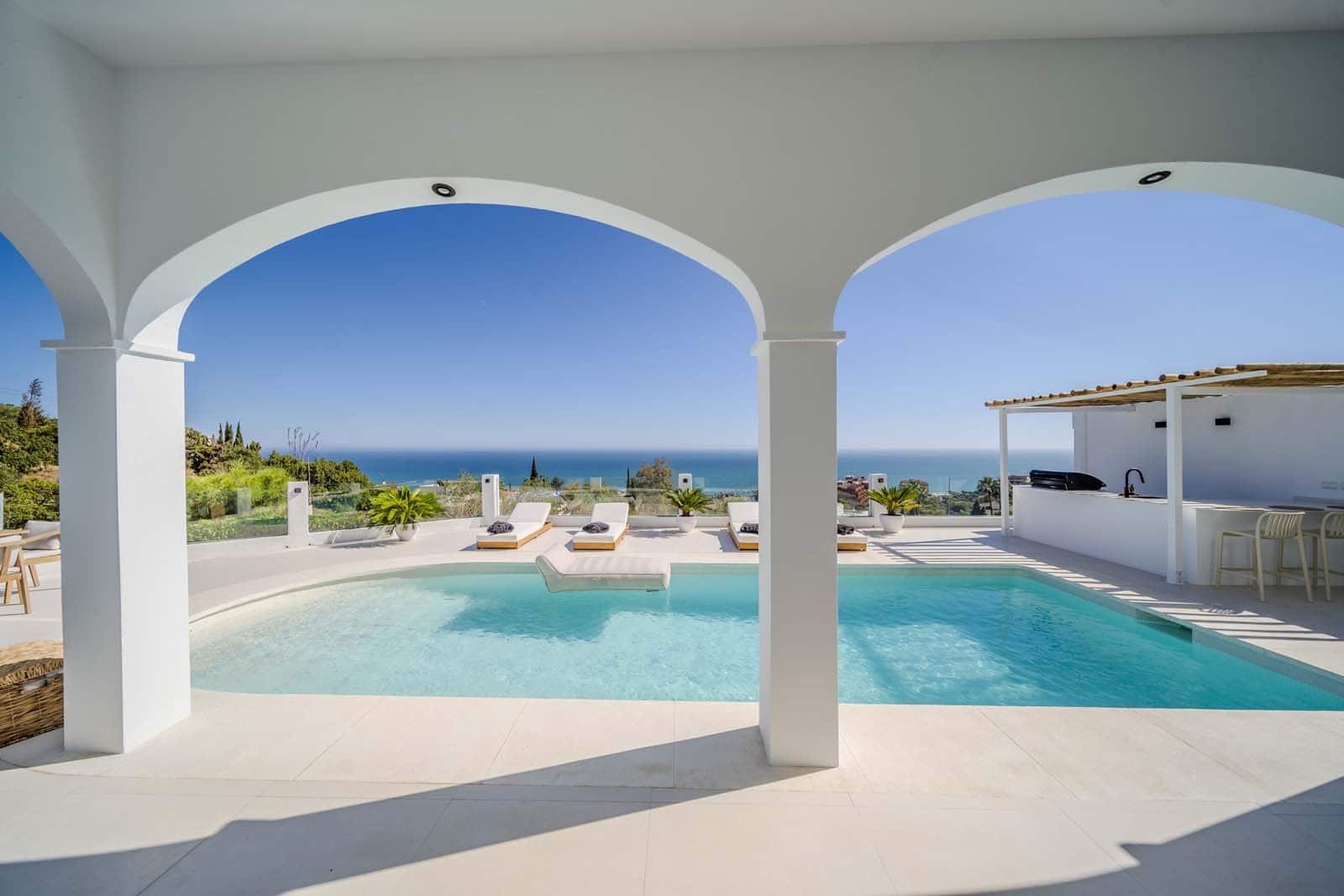 5 bedroom Villa for sale in Benalmadena with pool garage - € 2,695,000 (Ref: 8619702)