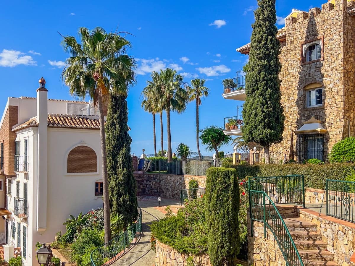 3 bedroom Penthouse for sale in Mijas Costa with pool garage - € 385,000 (Ref: 8682009)