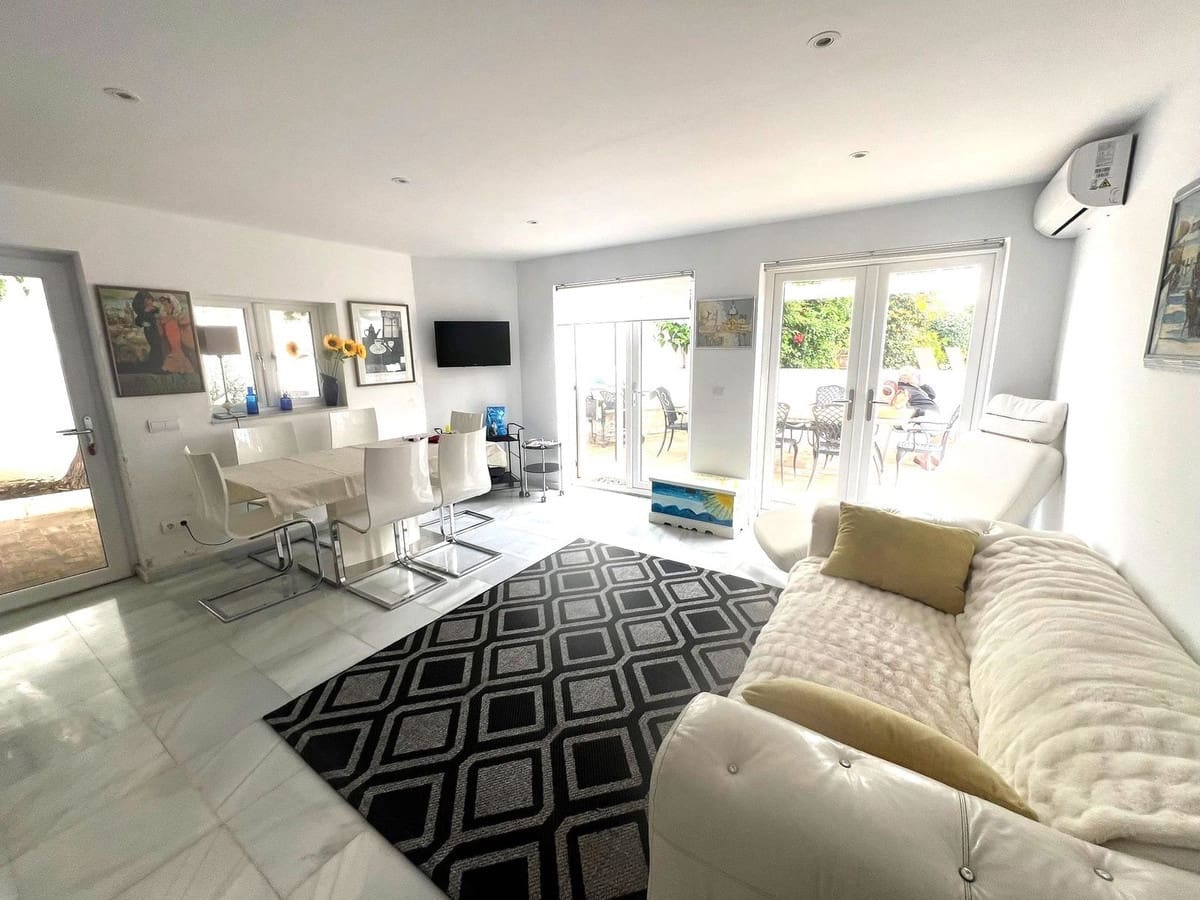 4 bedroom Villa for sale in San Pedro de Alcantara with pool garage - € 1,100,000 (Ref: 8696250)