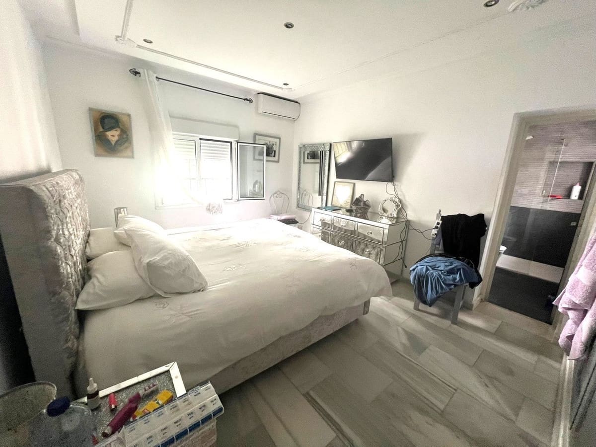 4 bedroom Villa for sale in San Pedro de Alcantara with pool garage - € 1,100,000 (Ref: 8696250)