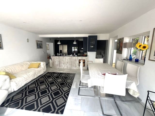 4 Zimmer Villa zu verkaufen in San Pedro de Alcantara, Marbella mit Pool Garage - 1.100.000 € (Ref: 8696250)