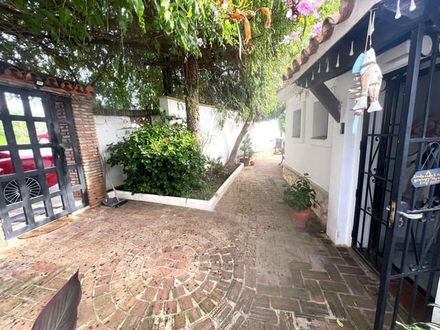 4 Zimmer Villa zu verkaufen in San Pedro de Alcantara, Marbella mit Pool Garage - 1.100.000 € (Ref: 8696250)