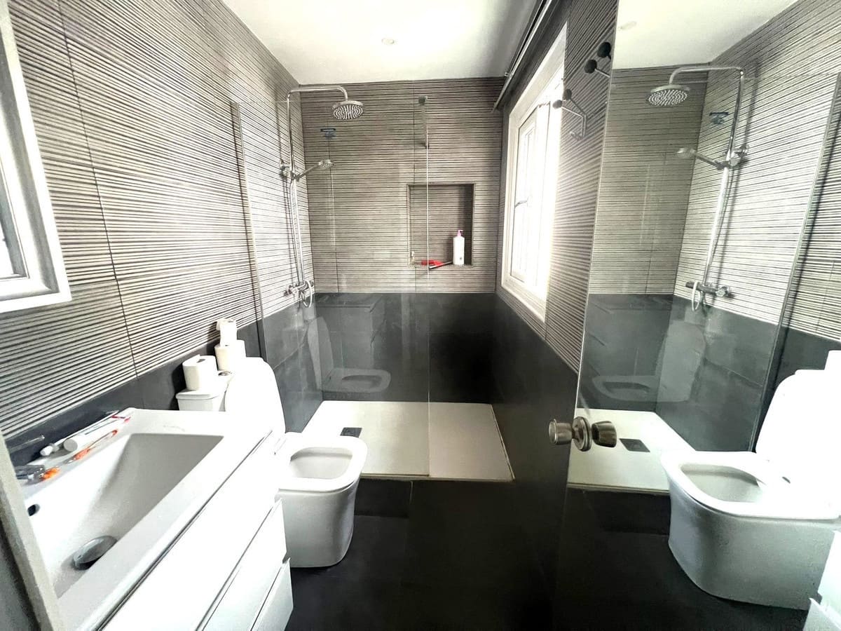 4 bedroom Villa for sale in San Pedro de Alcantara with pool garage - € 1,100,000 (Ref: 8696250)