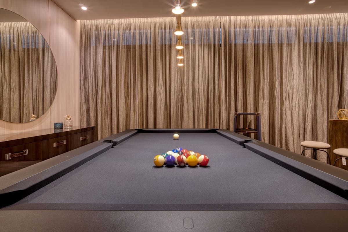 4 bedroom Apartment for sale in Marbella with pool garage - € 3,950,000 (Ref: 8699471)