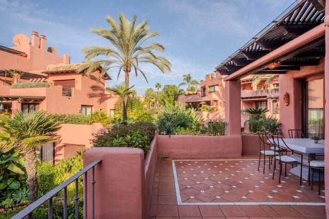 3 Zimmer Penthouse zu verkaufen in Estepona mit Pool Garage - 1.900.000 € (Ref: 8735236)