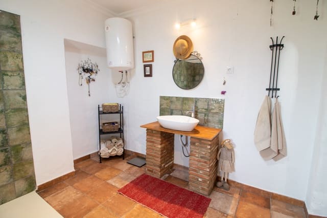 2 sypialnia Finka/Dom wiejski na sprzedaż w El Chorro, Alora z basenem - 228 000 € (Ref: 8735238)