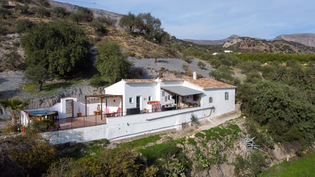 2 sypialnia Finka/Dom wiejski na sprzedaż w El Chorro, Alora z basenem - 228 000 € (Ref: 8735238)
