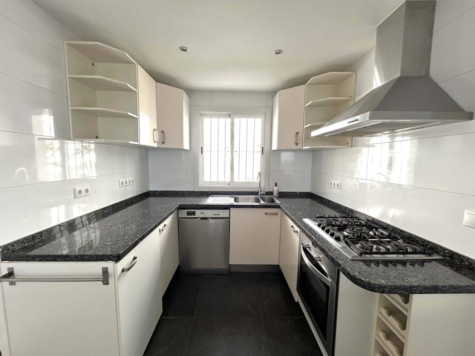 5 makuuhuone Huvila myytävänä paikassa El Chaparral mukana uima-altaan 
autotalli - 1 420 000 € (Ref: 8759567)