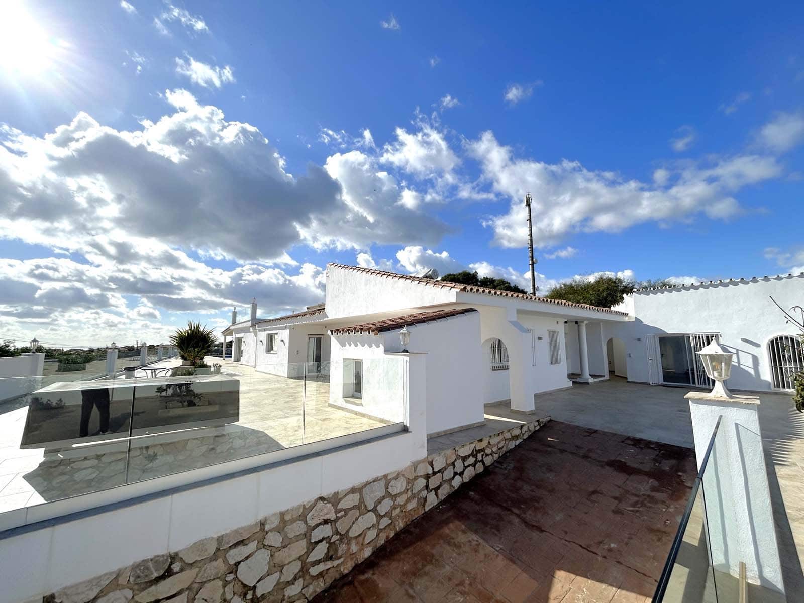 7 soveværelse Villa til salg i Mijas Costa med swimmingpool garage - € 3.720.000 (Ref: 8759568)