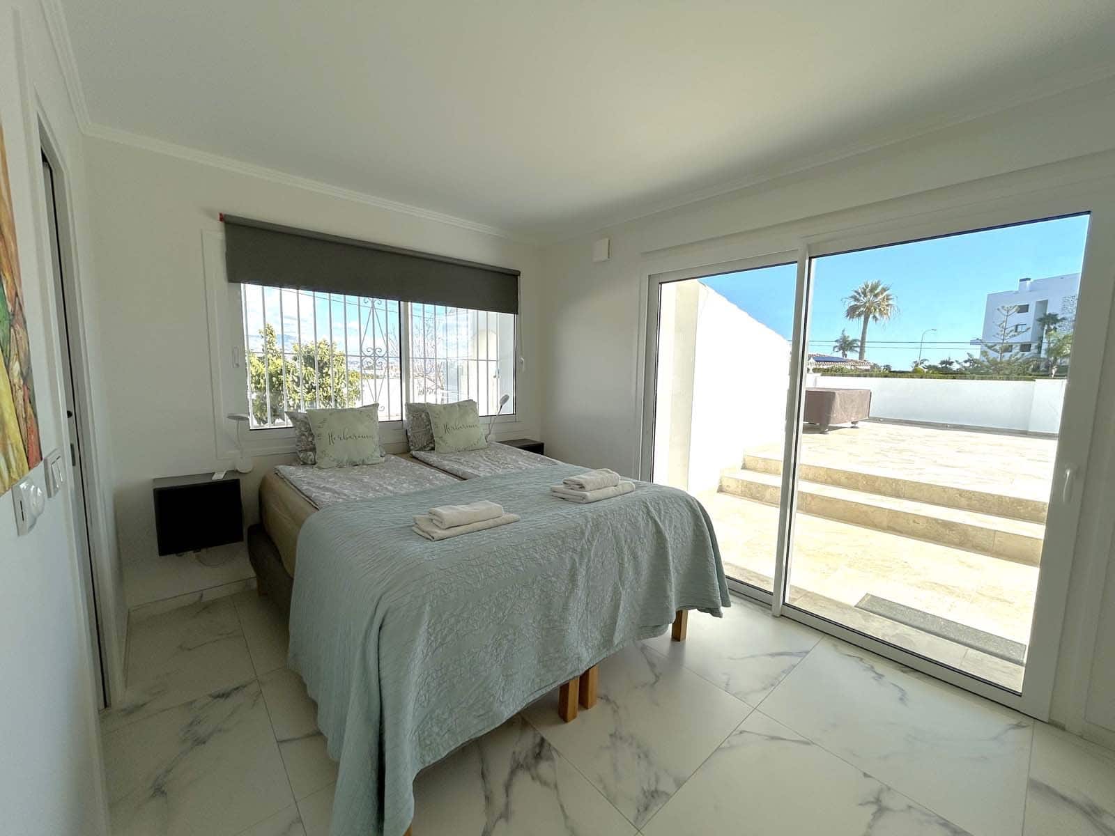 7 soveværelse Villa til salg i Mijas Costa med swimmingpool garage - € 3.720.000 (Ref: 8759568)