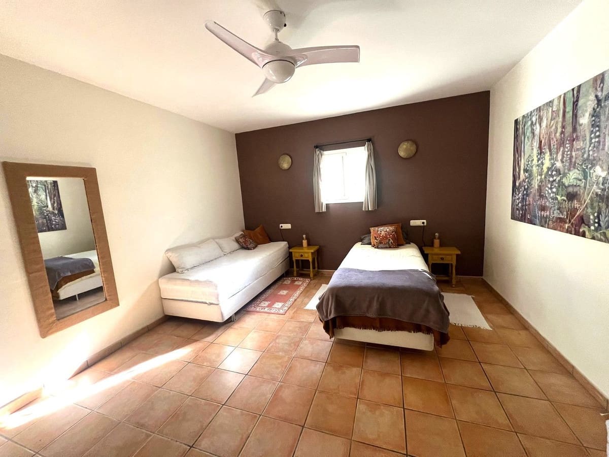 4 sypialnia Finka/Dom wiejski na sprzedaż w Coin z basenem garażem - 530 000 € (Ref: 8817221)