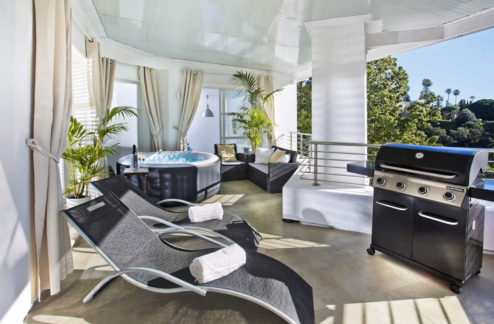 8 bedroom Villa for sale in Marbella with pool garage - € 1,995,000 (Ref: 8840730)