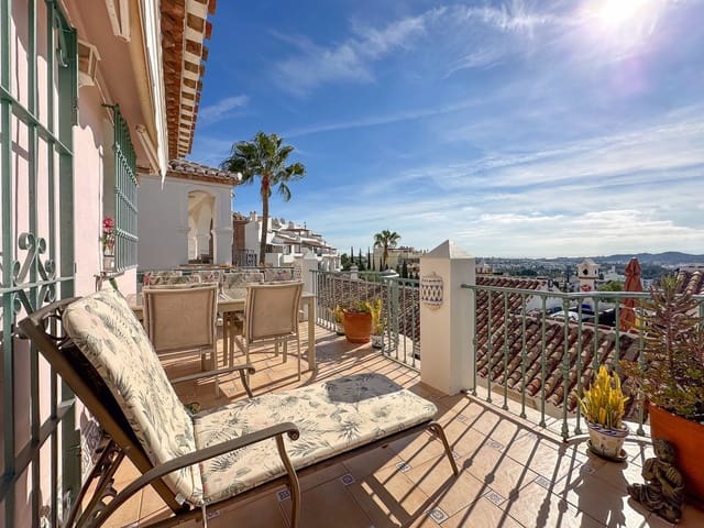 3 bedroom Townhouse for sale in Mijas Costa, Mijas with pool - € 570,000 (Ref: 8840738)