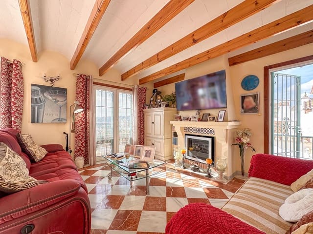 3 bedroom Townhouse for sale in Mijas Costa, Mijas with pool - € 570,000 (Ref: 8840738)