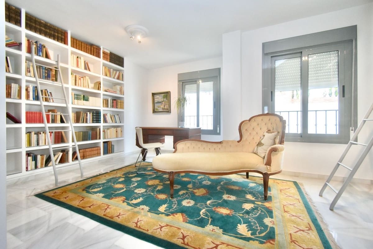 Chalet de 3 habitaciones en Mijas en venta con garaje - 995.000 € (Ref: 8901711)