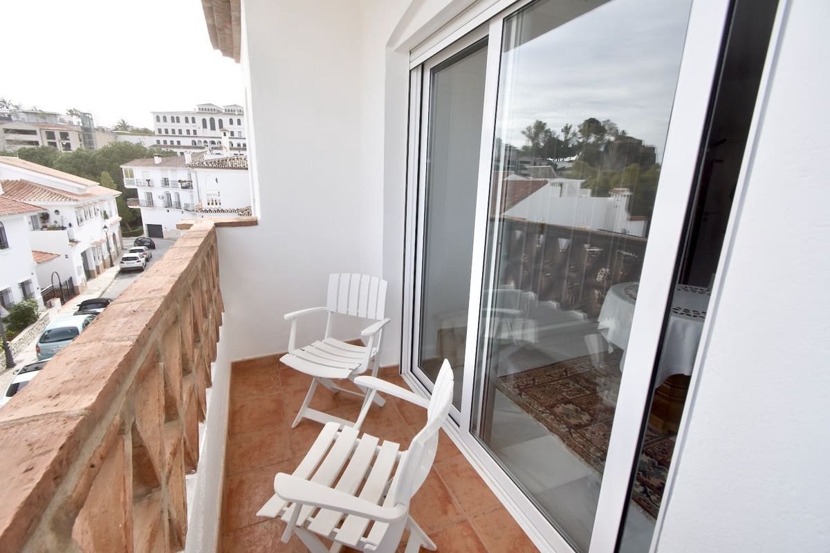 Chalet de 3 habitaciones en Mijas en venta con garaje - 995.000 € (Ref: 8901711)