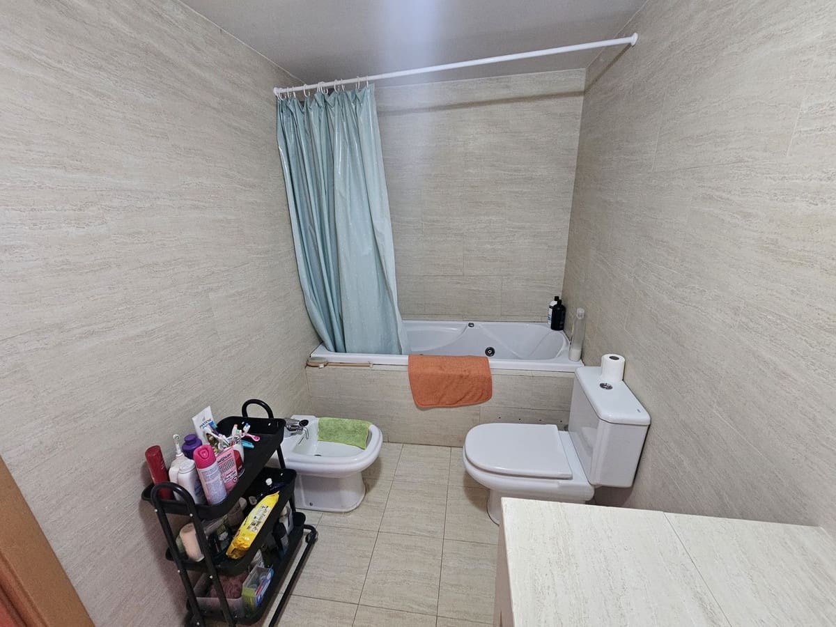 2 makuuhuone Huoneisto myytävänä paikassa La Cala de Mijas mukana uima-altaan - 275 000 € (Ref: 9020382)