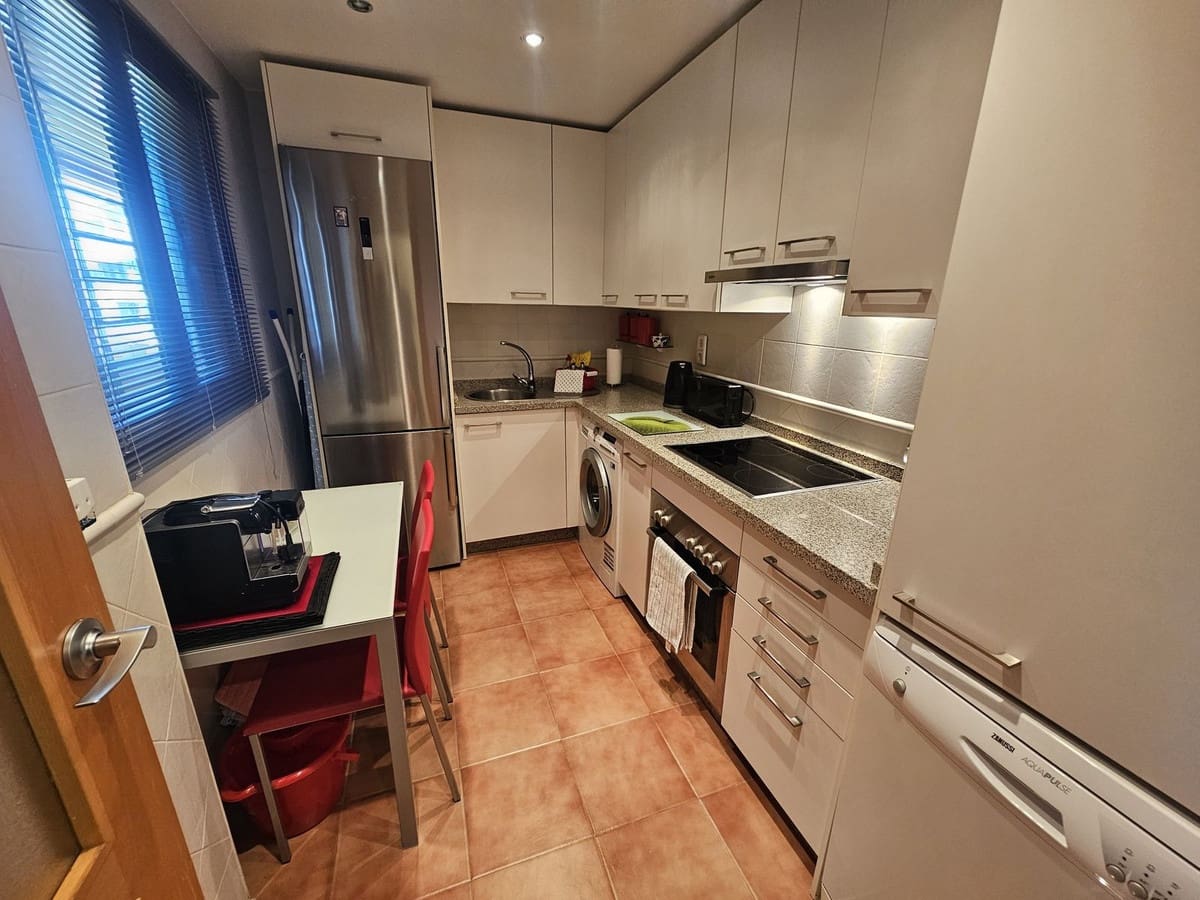 2 makuuhuone Kattohuoneisto myytävänä paikassa La Cala de Mijas mukana uima-altaan 
autotalli - 499 000 € (Ref: 9048576)