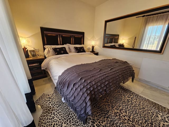 2 makuuhuone Kattohuoneisto myytävänä paikassa La Cala de Mijas, Mijas mukana uima-altaan 
autotalli - 499 000 € (Ref: 9048576)