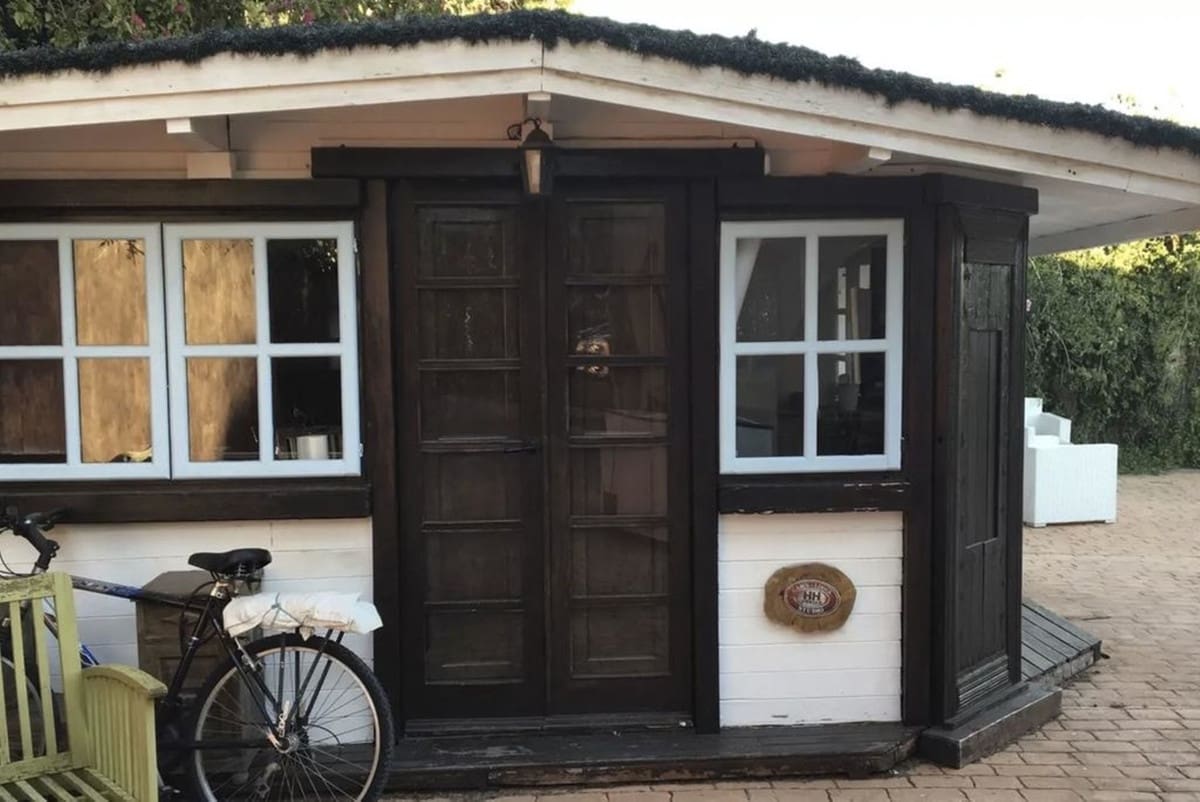 5 bedroom Villa for sale in Marbella with pool - € 849,000 (Ref: 9048577)