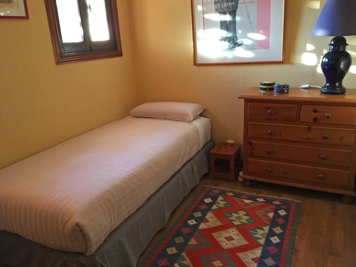 5 bedroom Villa for sale in Marbella with pool - € 849,000 (Ref: 9048577)