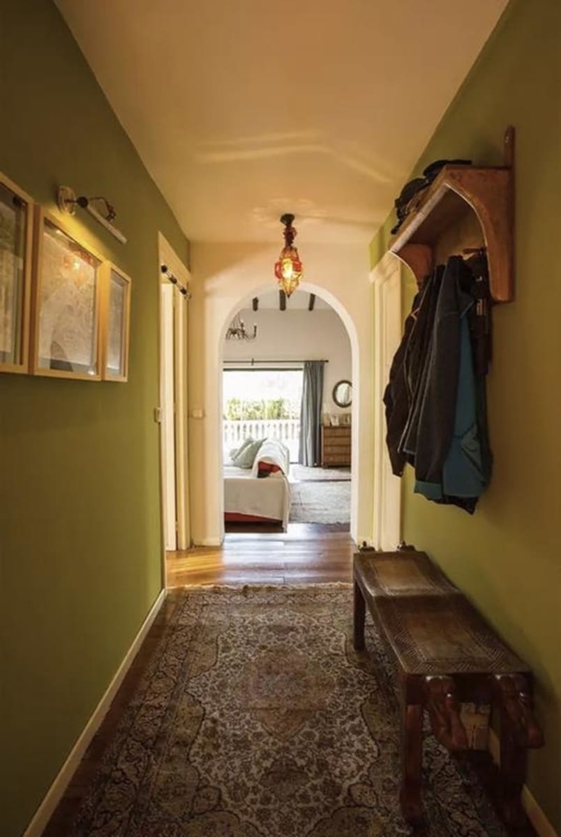 5 bedroom Villa for sale in Marbella with pool - € 849,000 (Ref: 9048577)