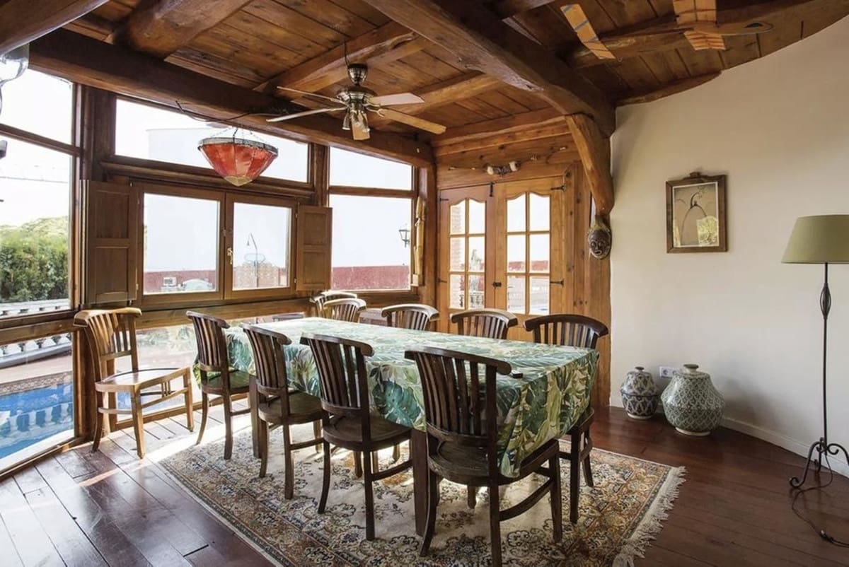 5 bedroom Villa for sale in Marbella with pool - € 849,000 (Ref: 9048577)