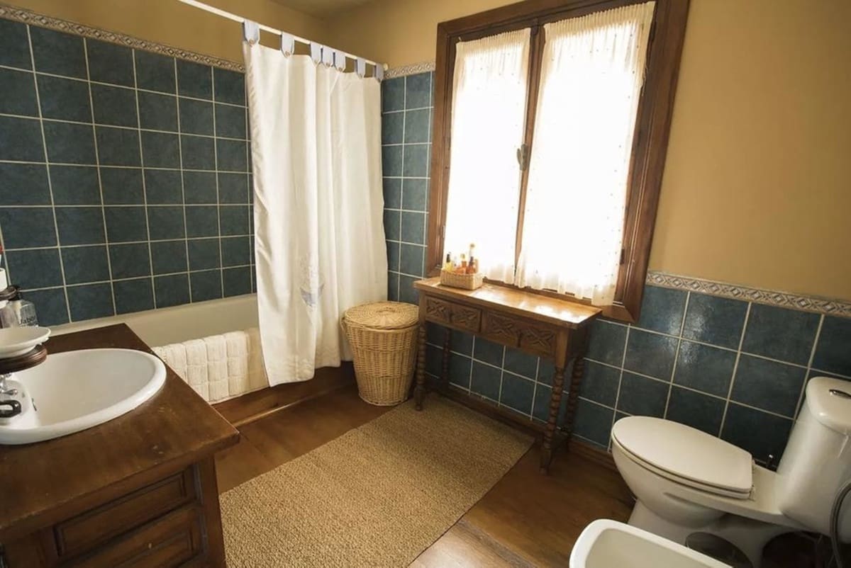 5 bedroom Villa for sale in Marbella with pool - € 849,000 (Ref: 9048577)