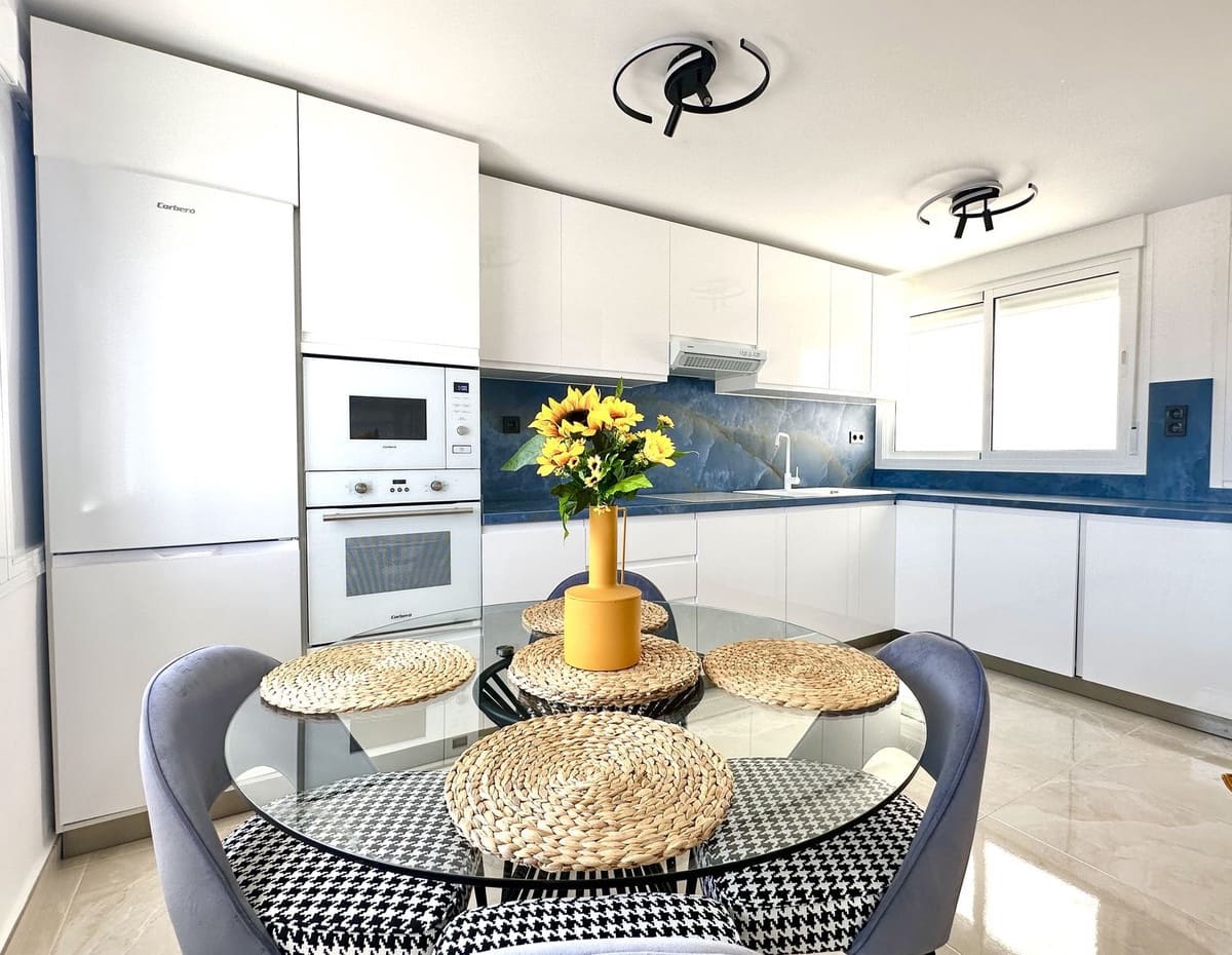 2 bedroom Apartment for sale in La Cala de Mijas with pool - € 385,000 (Ref: 9077848)