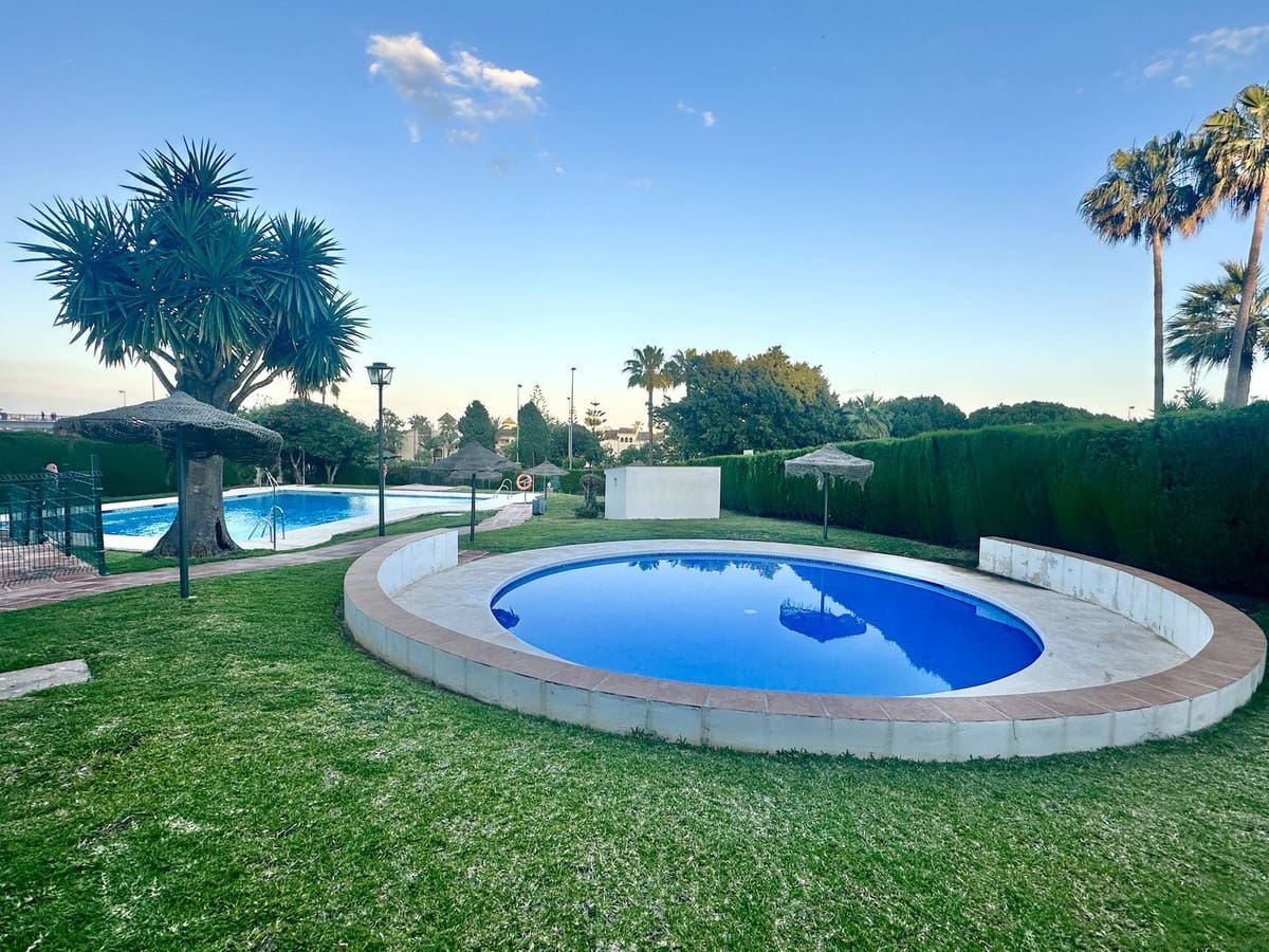 2 bedroom Apartment for sale in La Cala de Mijas with pool - € 385,000 (Ref: 9077848)