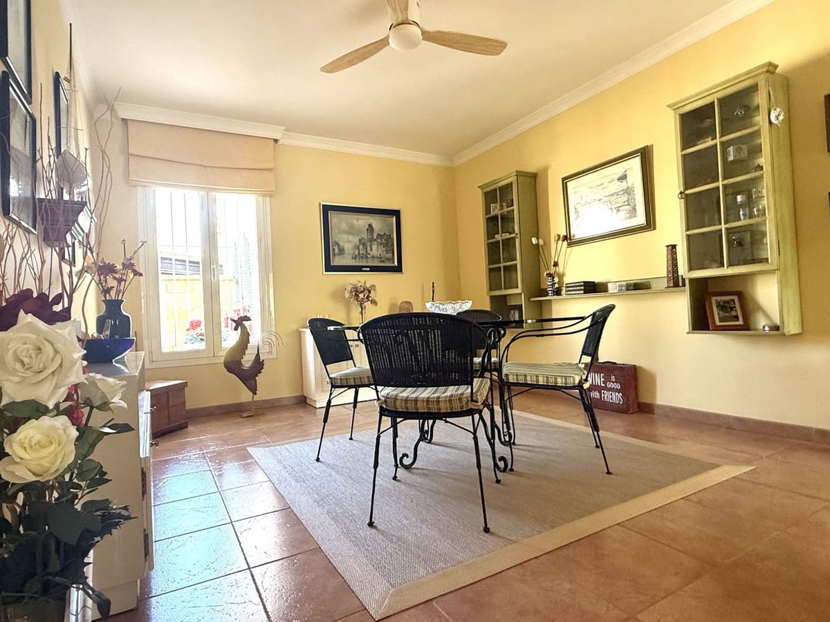 3 soverom Hus til salgs i San Pedro de Alcantara med garasje - € 1 075 000 (Ref: 9098950)