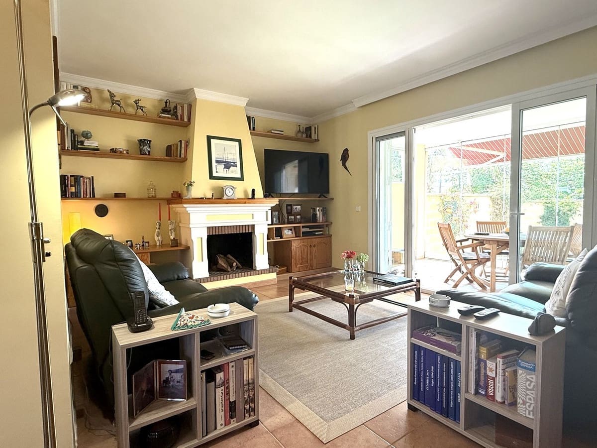 3 soverom Hus til salgs i San Pedro de Alcantara med garasje - € 1 075 000 (Ref: 9098950)