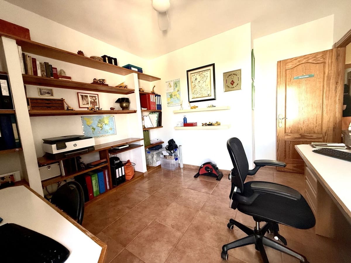 3 soverom Hus til salgs i San Pedro de Alcantara med garasje - € 1 075 000 (Ref: 9098950)