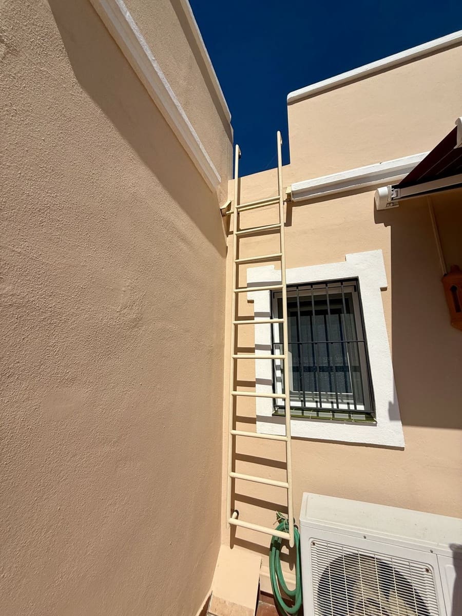 3 soverom Hus til salgs i San Pedro de Alcantara med garasje - € 1 075 000 (Ref: 9098950)