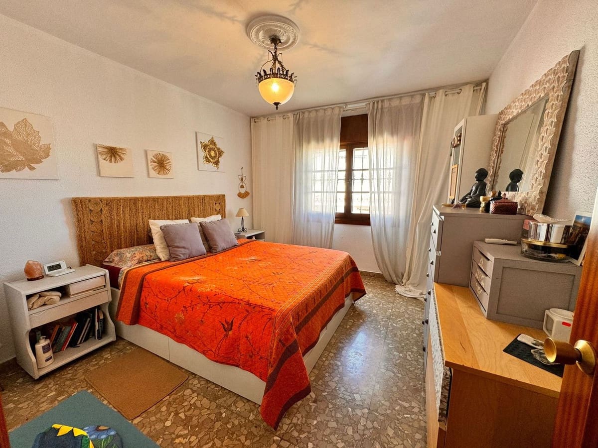 6 soveværelse Villa til salg i Churriana med swimmingpool garage - € 900.000 (Ref: 9098951)