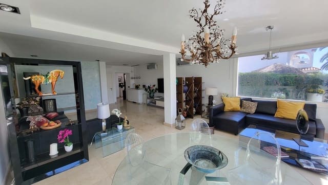 4 soveværelse Villa til salg i Calahonda, Mijas med swimmingpool garage - € 899.000 (Ref: 9106385)