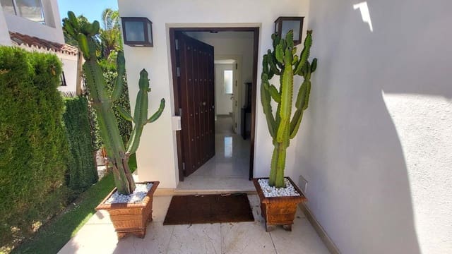 4 soveværelse Villa til salg i Calahonda, Mijas med swimmingpool garage - € 899.000 (Ref: 9106385)