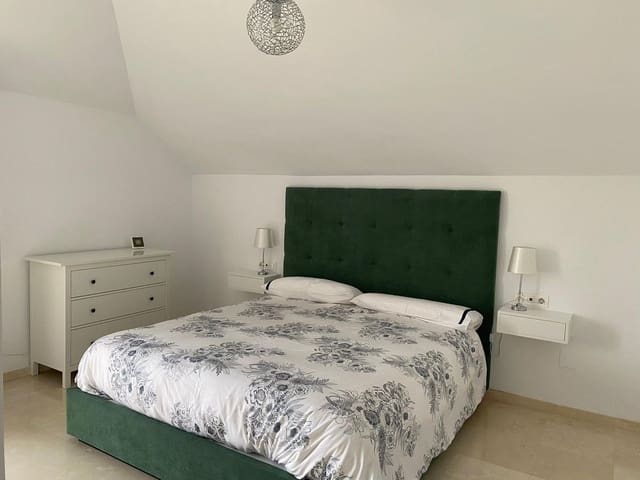 3 Zimmer Penthouse zu verkaufen in Marbella mit Pool Garage - 899.000 € (Ref: 9106387)