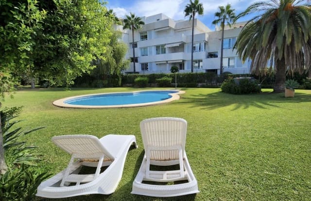 3 soveværelse Byhus til salg i Nueva Andalucia, Marbella med swimmingpool garage - € 650.000 (Ref: 9112190)