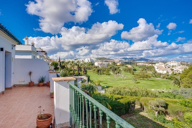 3 soverom Kjedet enebolig til salgs i Riviera del Sol, Mijas med svømmebasseng garasje - € 700 000 (Ref: 9112192)