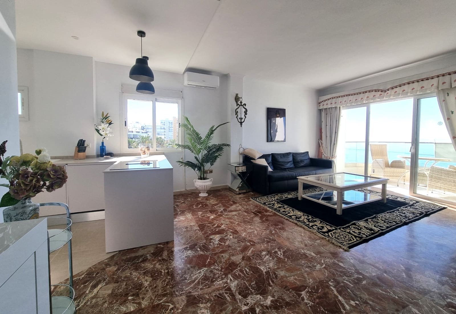 1 soverom Leilighet til salgs i Calahonda med svømmebasseng garasje - € 449 000 (Ref: 9115943)