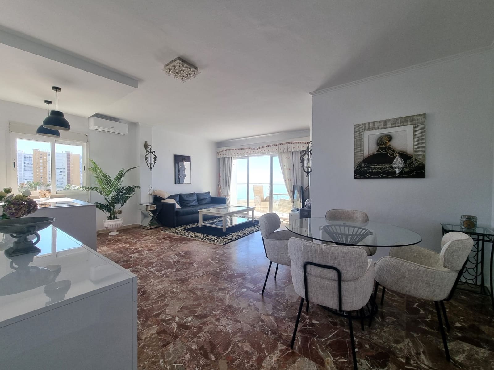1 soverom Leilighet til salgs i Calahonda med svømmebasseng garasje - € 449 000 (Ref: 9115943)