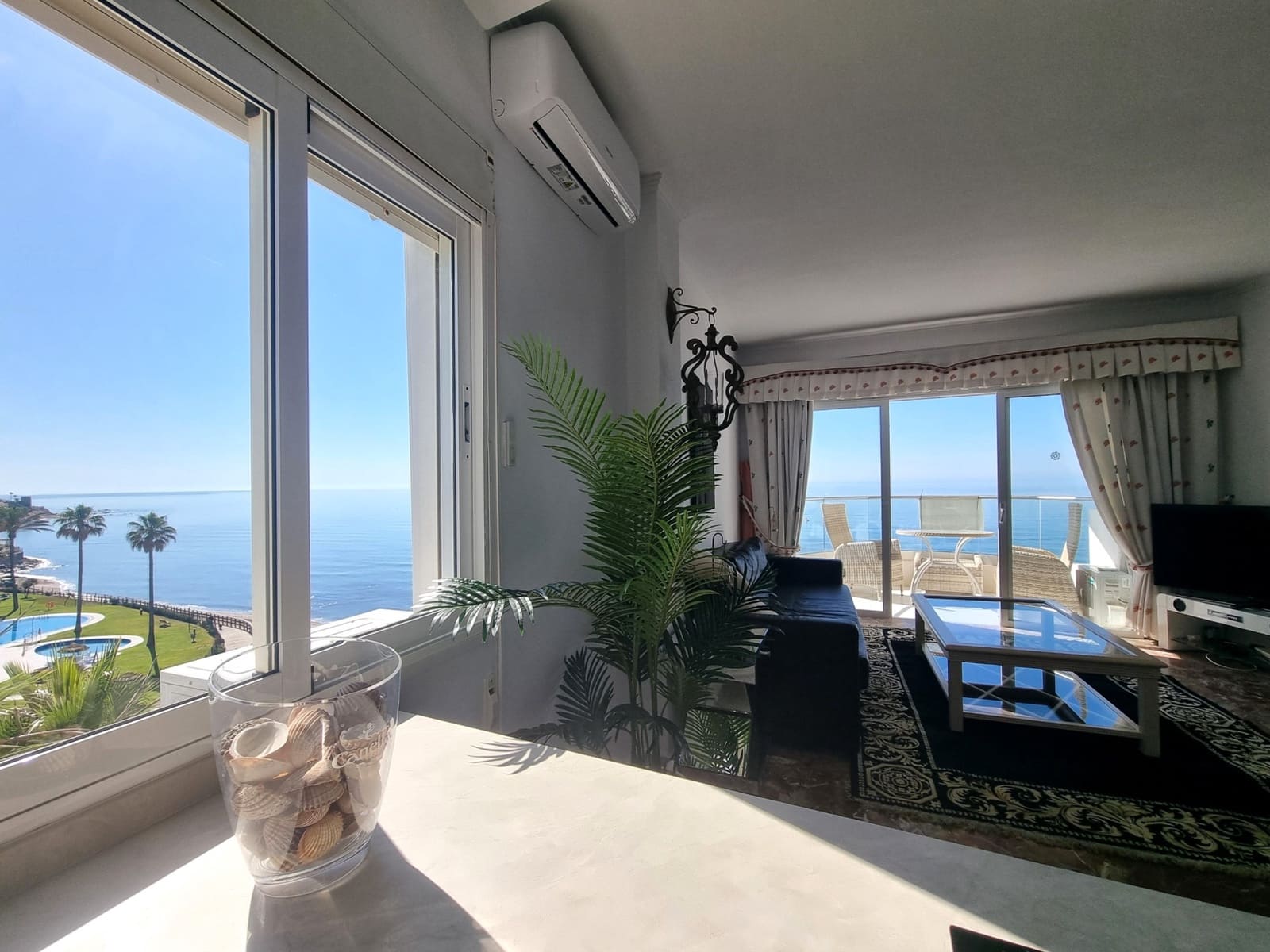 1 soverom Leilighet til salgs i Calahonda med svømmebasseng garasje - € 449 000 (Ref: 9115943)