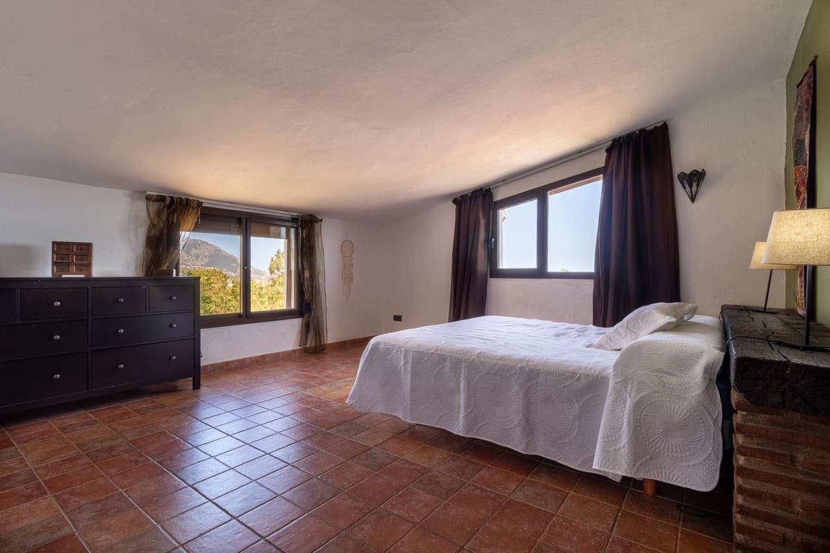 4 quarto Moradia para venda em Mijas com piscina garagem - 550 000 € (Ref: 9124860)