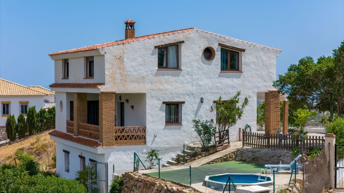 4 quarto Moradia para venda em Mijas com piscina garagem - 550 000 € (Ref: 9124860)