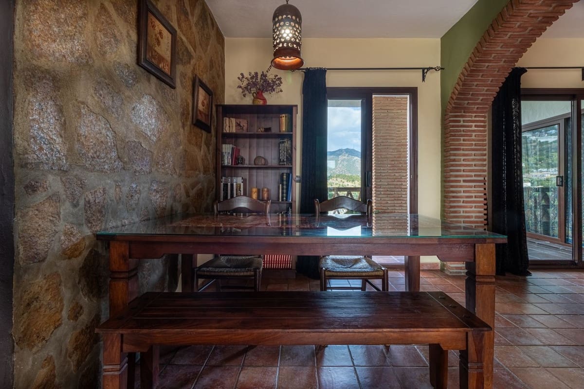 4 quarto Moradia para venda em Mijas com piscina garagem - 550 000 € (Ref: 9124860)